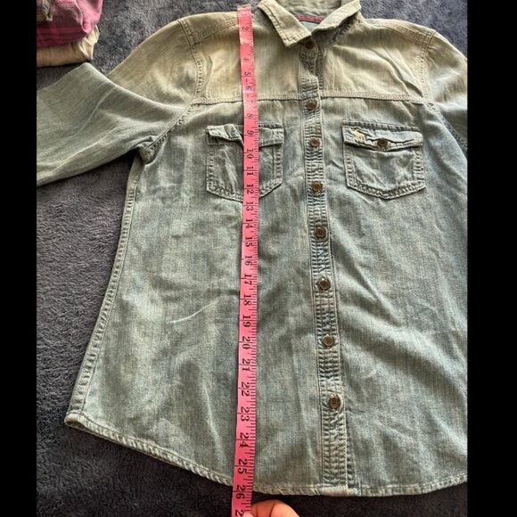 New With Tags NWT Abercrombie and Fitch Denim Button Down Shirt - Large - Picture 7 of 8
